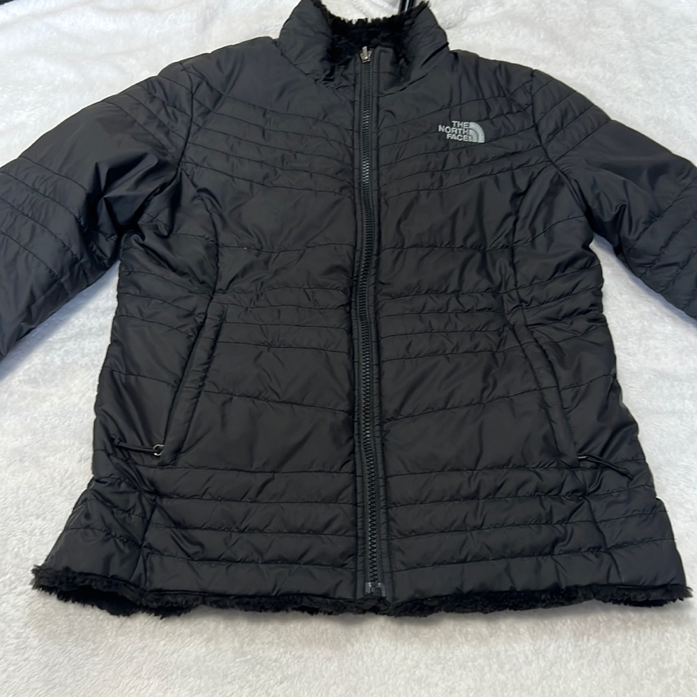 North Face Winter Coat Women’s Reversible Coat in Black Size Medium
